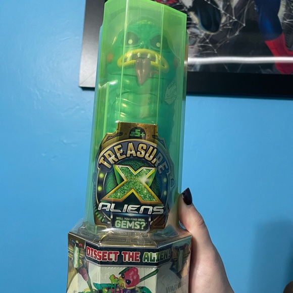 BRAND NEW TREASURE X ALIENS SLIME DISSECTING KIT - Picture 11 of 11